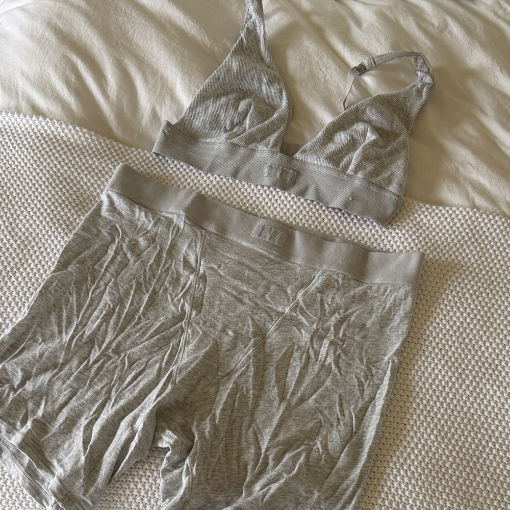 SKIMS Light Grey Seamless Triangle Bralette & High-Waist Boxer Set